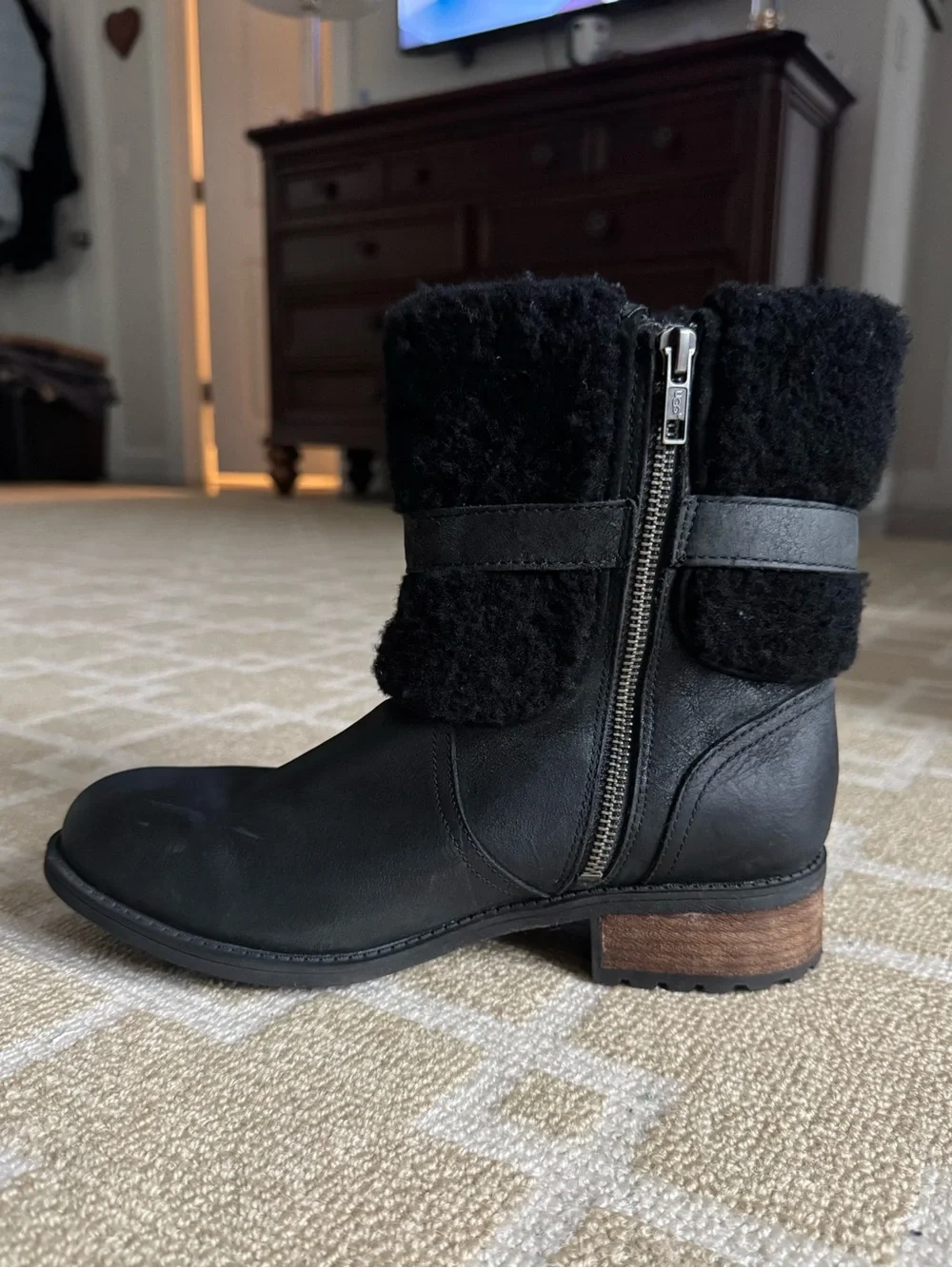 UGG Blayre II Leather Shearling Buckle Moto Ankle Boots Black Size 8